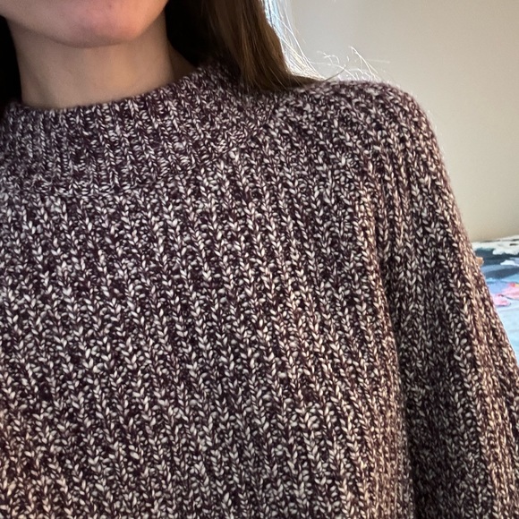 Universal Threads sweater - Picture 3 of 5